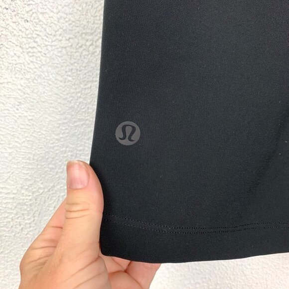 lululemon | On The Fly Short *Woven Black - Picture 3 of 6